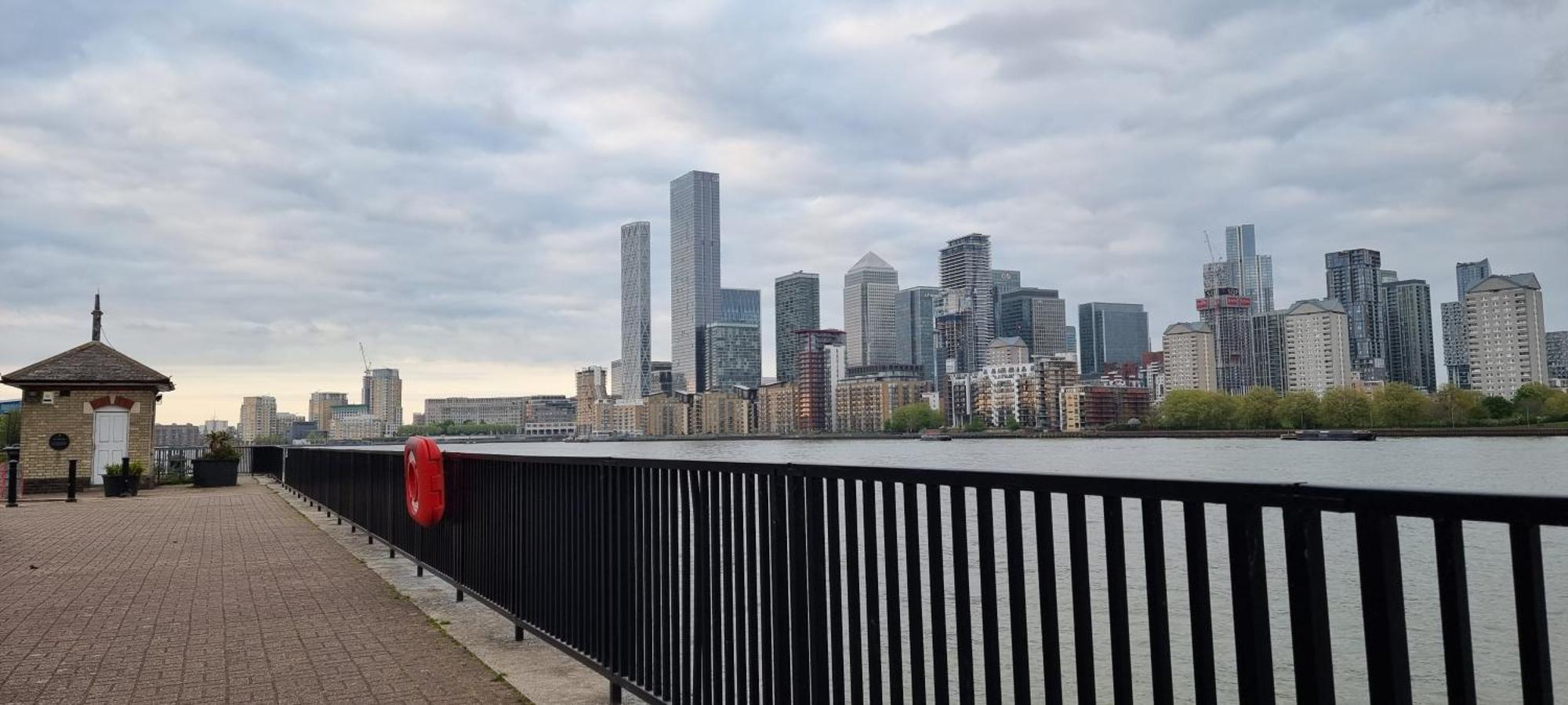 Riverside 1Br With Easy Transport 20Min To City Centre Londra Exterior foto