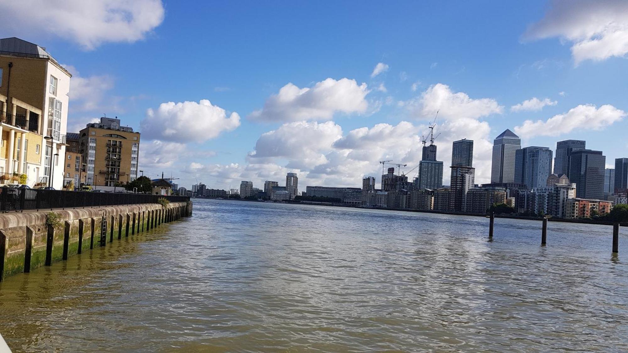 Riverside 1Br With Easy Transport 20Min To City Centre Londra Exterior foto